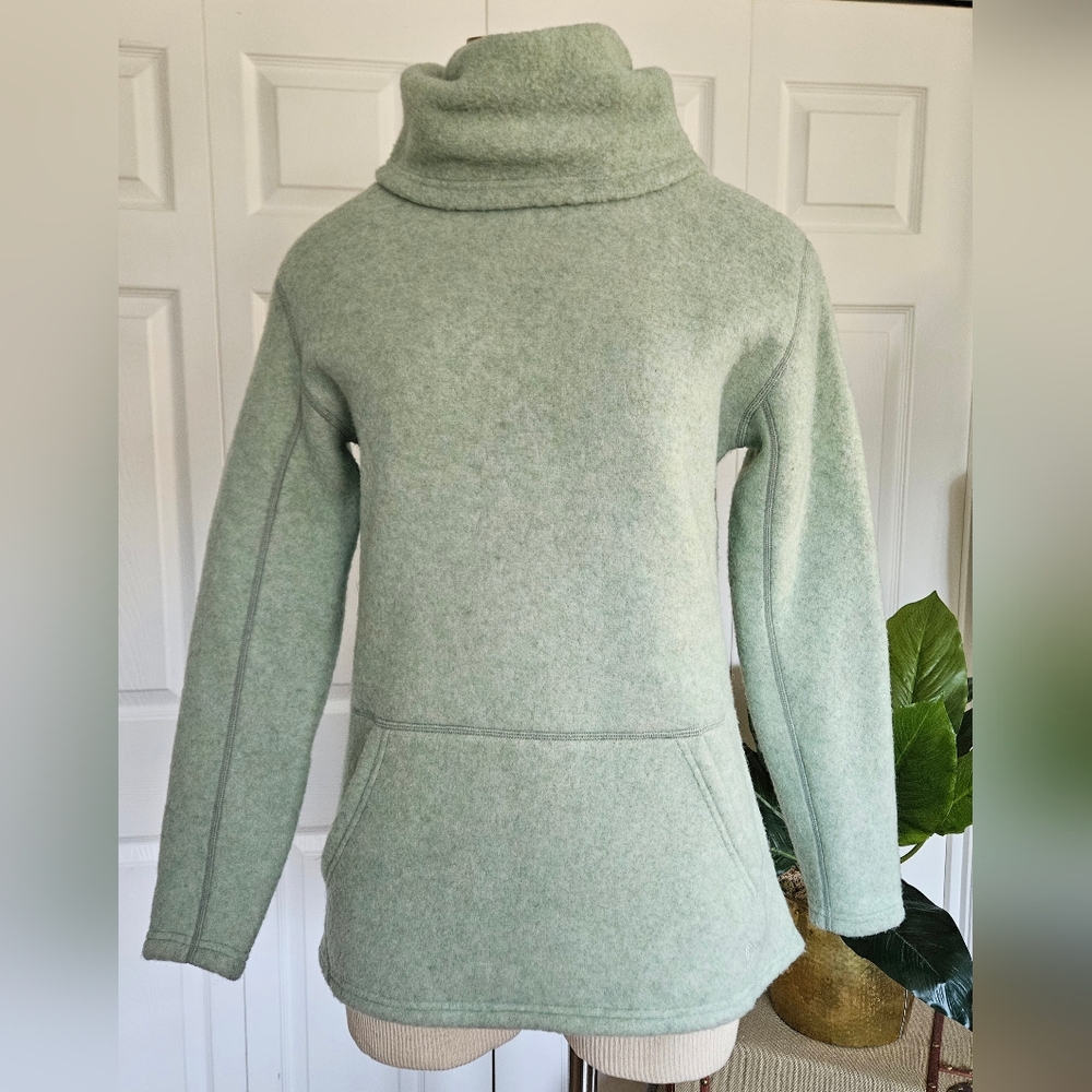 SMARTWOOL Hudson Trail Fleece Cowl Neck And  Kangaroo Pocket Size S Sweater.